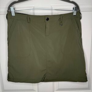 REI Olive Green Midi Skirt with Built in Shorts Size 10 GUC